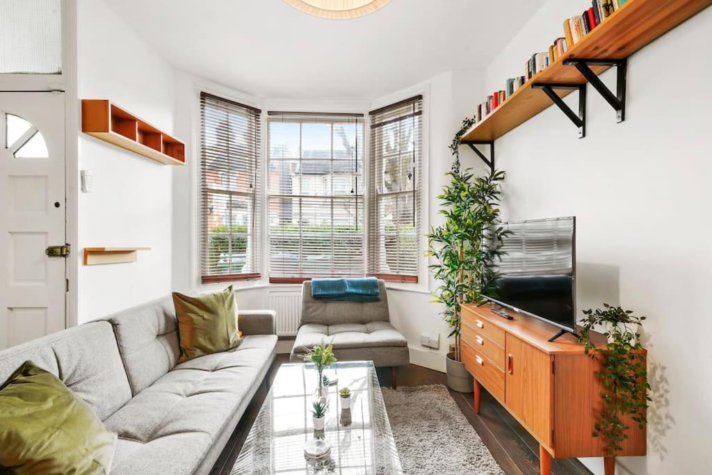 2 Bed Garden Flat Leyton Village لندن المظهر الخارجي الصورة